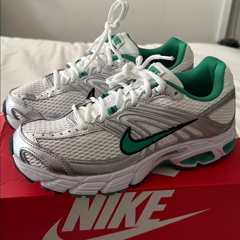 Nike Air Max Moto 2K sneakers